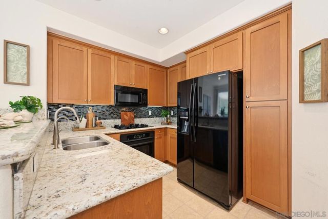 4611 Central Plaza, San Diego
