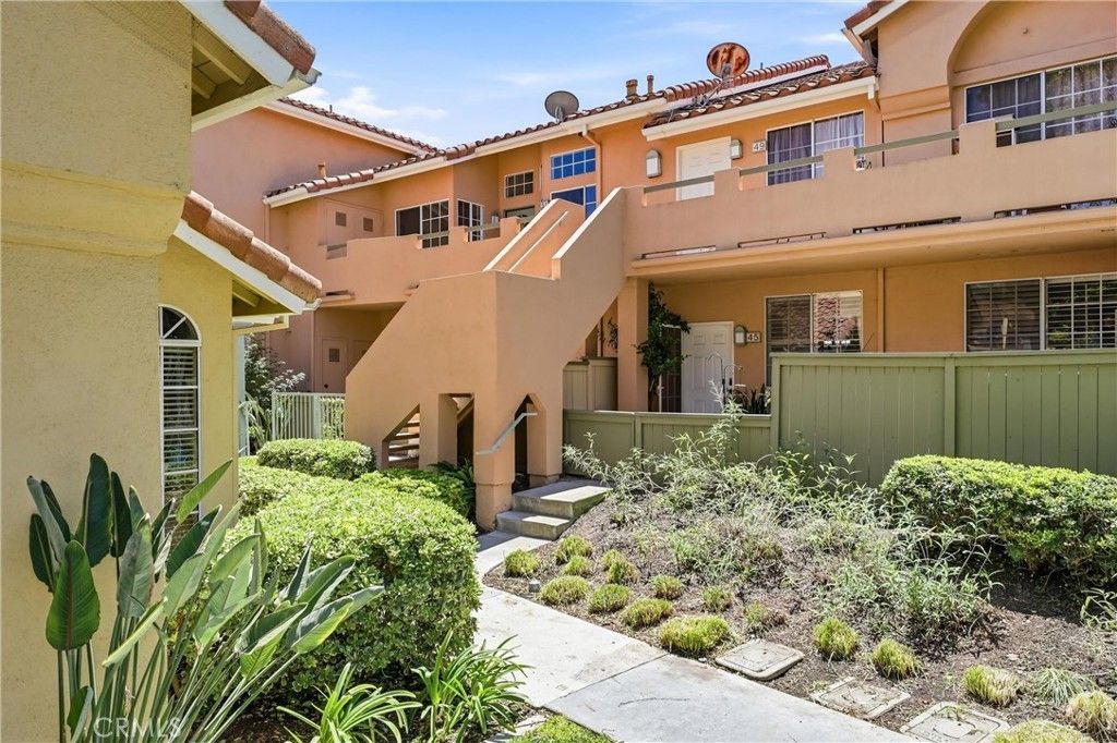 51 Abrazo Aisle # 169, Irvine