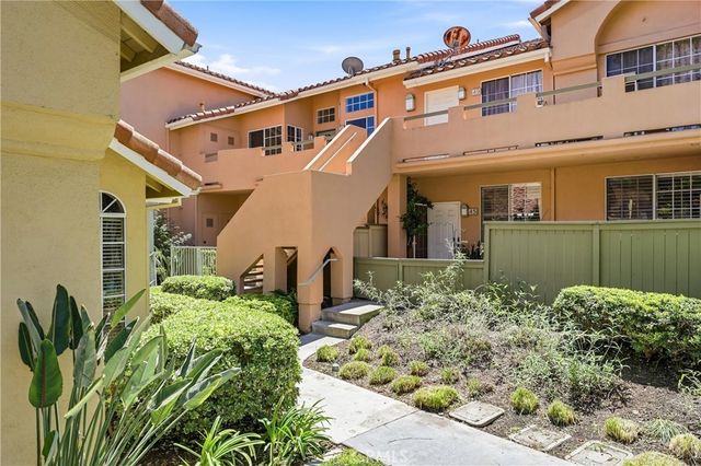 51 Abrazo Aisle # 169, Irvine