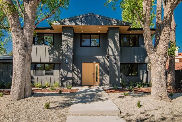 24245 Hatteras, Woodland Hills