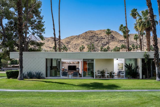 87 Westlake Circle, Palm Springs