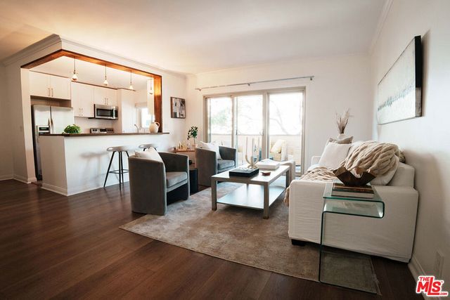 1110 Hacienda Place # 207, West Hollywood