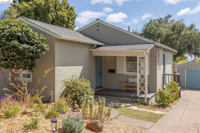 2533 Rampart St, Oakland