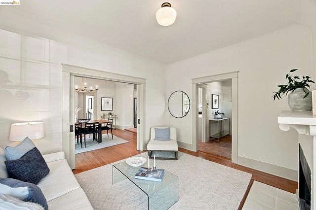 1021 E 23rd St, Oakland