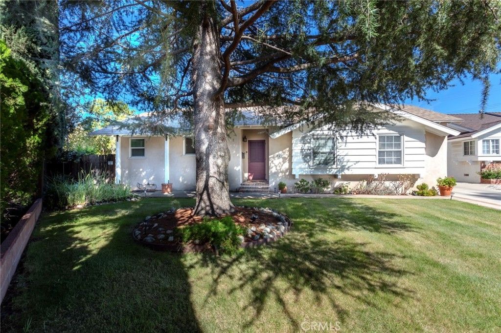 9433 Geyser Avenue, Northridge