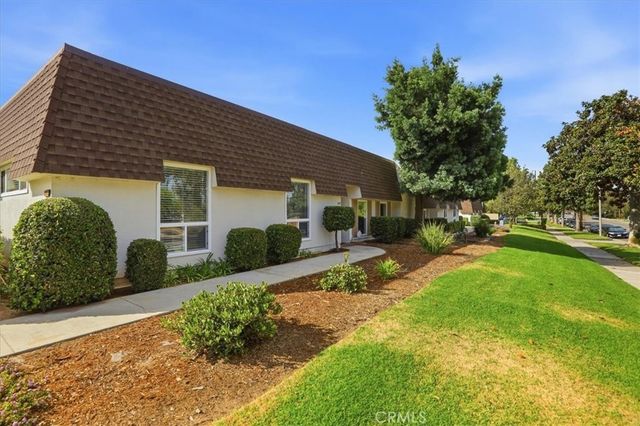828 E Highland Avenue, Redlands