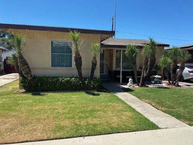 1203 S Castlegate Avenue, Compton