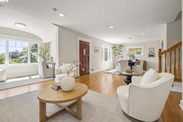 977 Regal Rd, Berkeley
