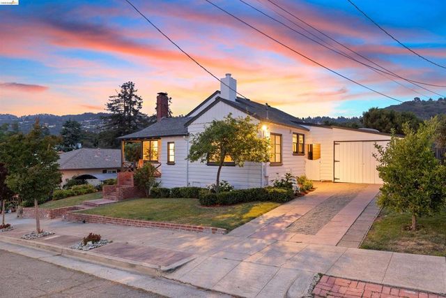 4638 Reinhardt Dr, Oakland