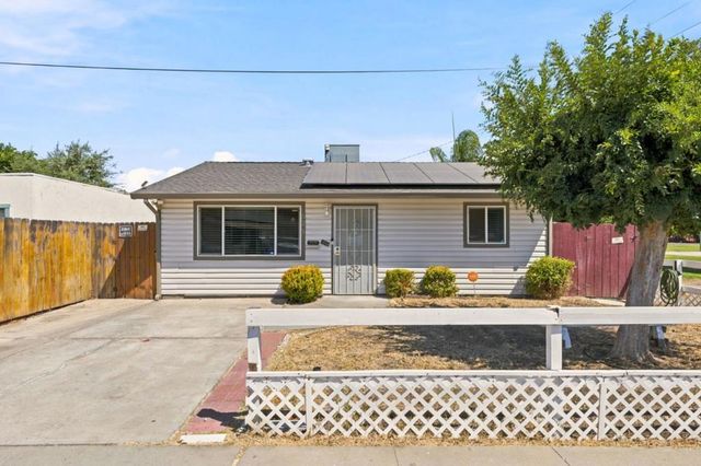 521 Oregon Street, Manteca