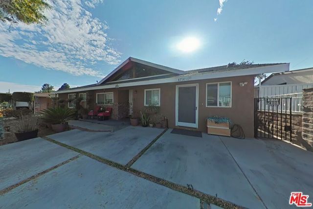 8731 Colbath Avenue, Los Angeles
