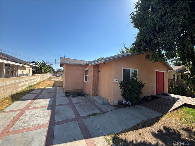 242 E M, Colton