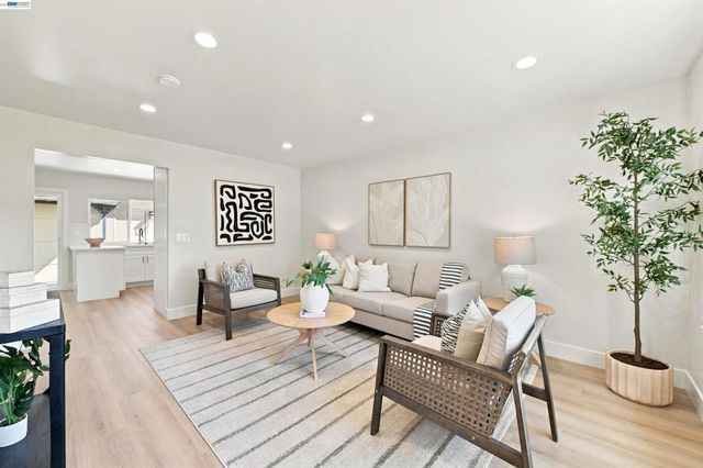 4270 Solar Cir, Union City