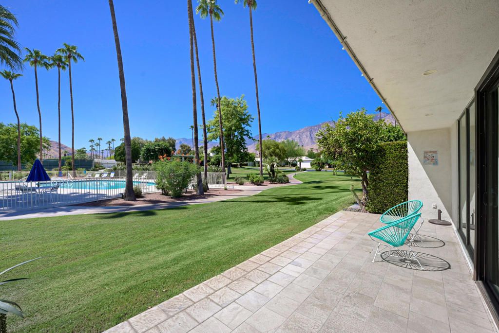 1707 Grand Bahama Drive W, Palm Springs