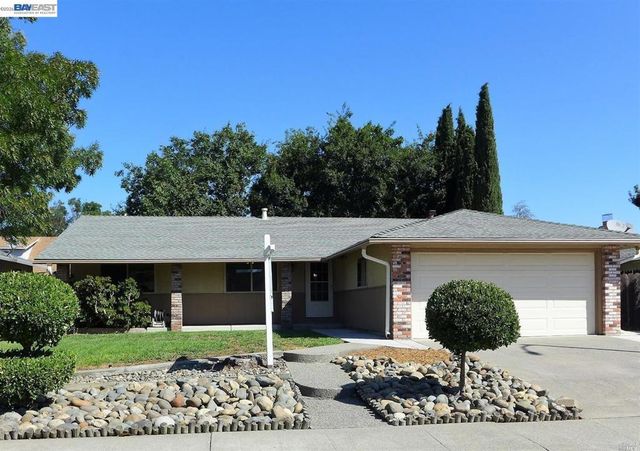 225 Riverdale Ave, Vacaville