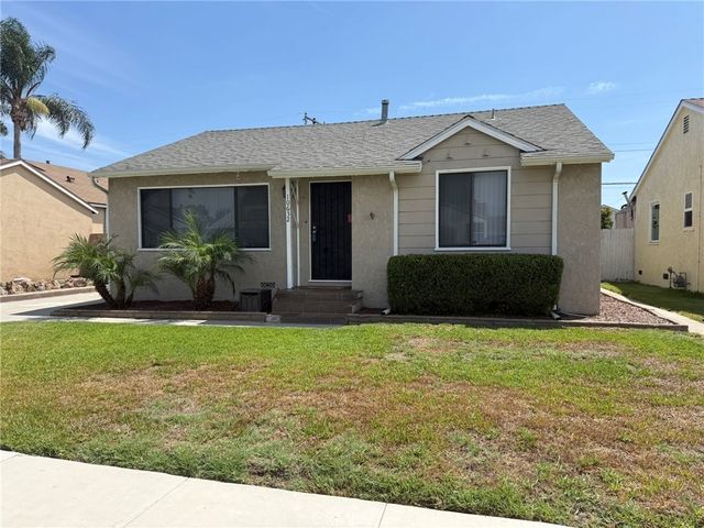 10632 Meadow Avenue, Norwalk