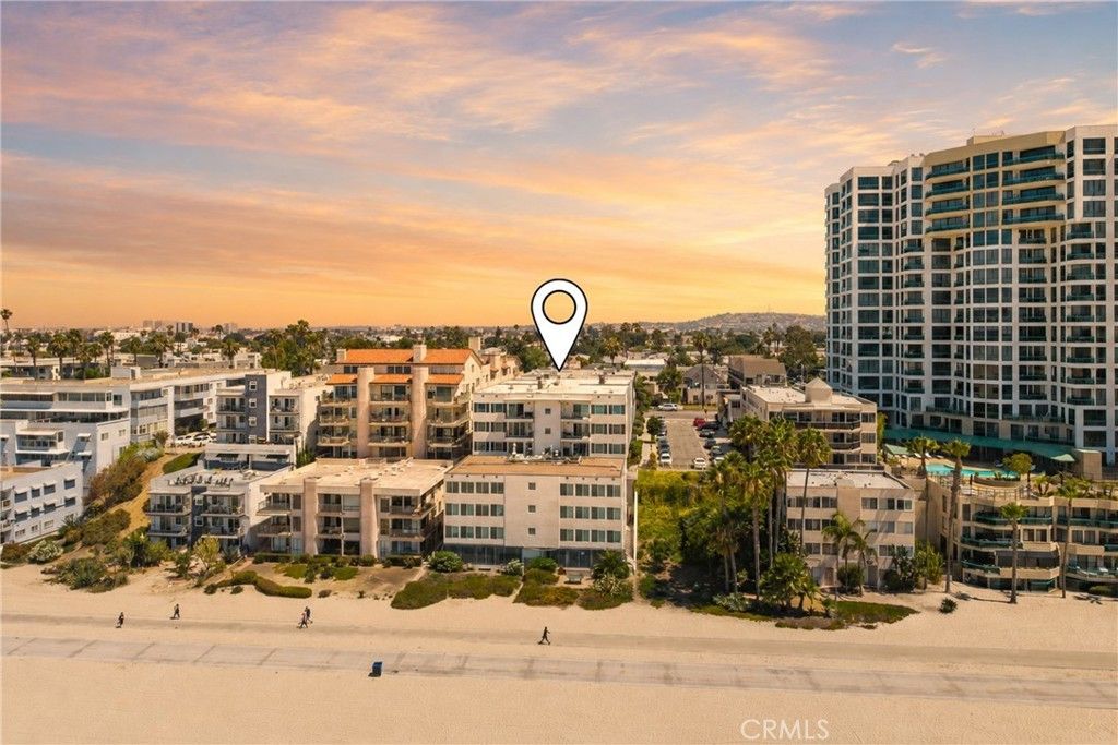 21 7th Place # 510, Long Beach
