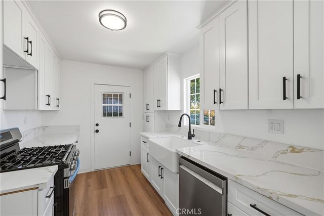 2114 N Bahama Avenue, Los Angeles