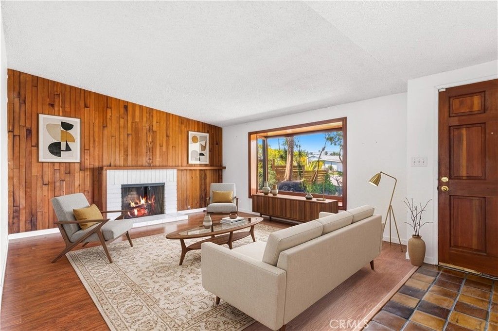 17408 Walnut, Fountain Valley