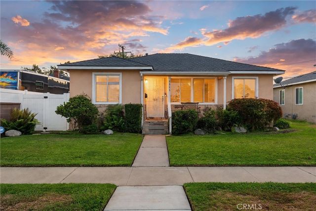 4945 Adenmoor, Lakewood