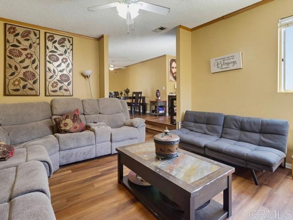 5949 Tonawanda Drive, San Diego
