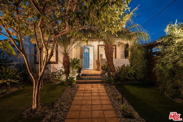 3792 Colonial Avenue, Los Angeles