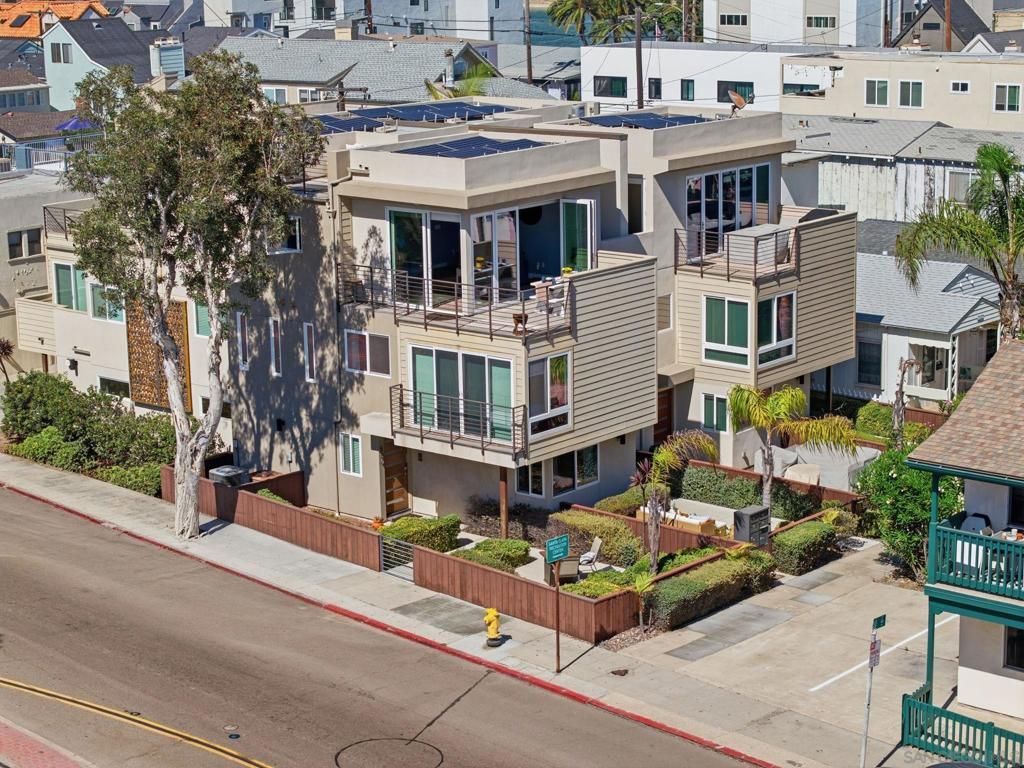 802 Ostend Ct, San Diego