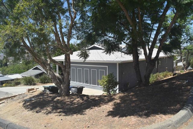604 Porter Street, Fallbrook
