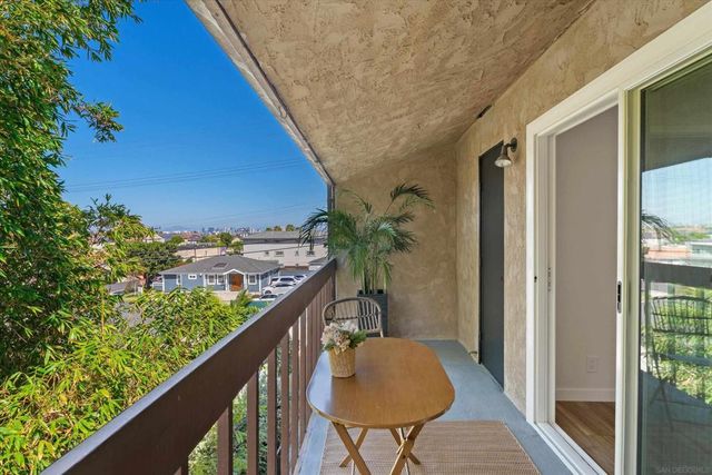 1762 Locust St # 4, San Diego