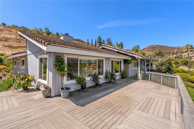 5012 Sleeping Indian, Fallbrook