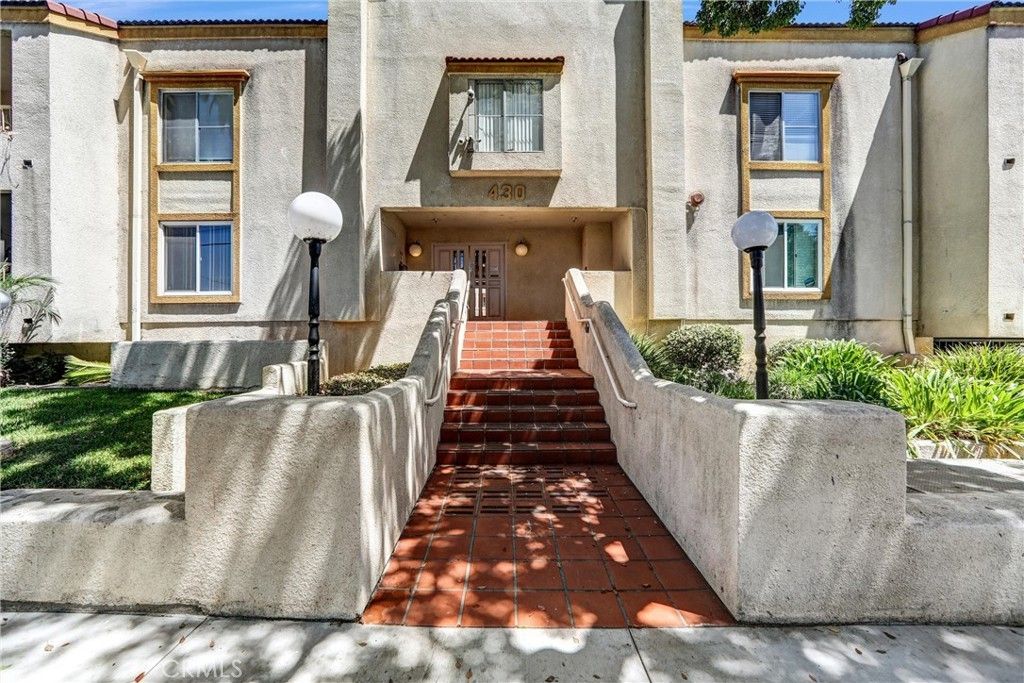 430 N Holliston # 104, Pasadena