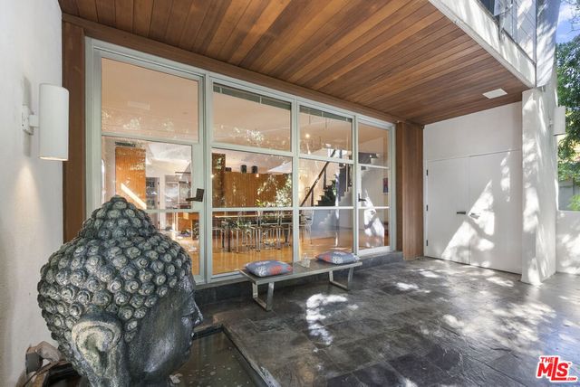 9976 Westwanda Drive, Beverly Hills