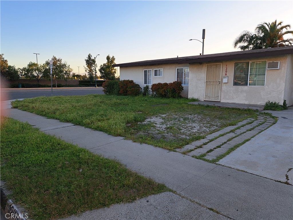1206 S Palm, Anaheim