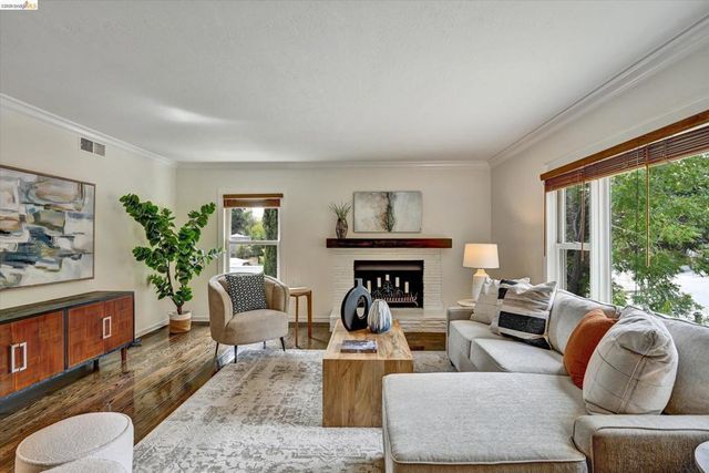 4656 Redding St, Oakland