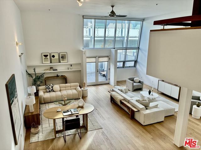 615 Hampton Drive # C101, Los Angeles