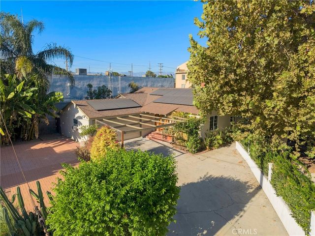7134 Stansbury Avenue, Van Nuys