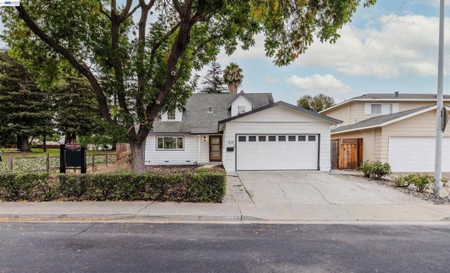 1528 Saratoga Dr, Milpitas