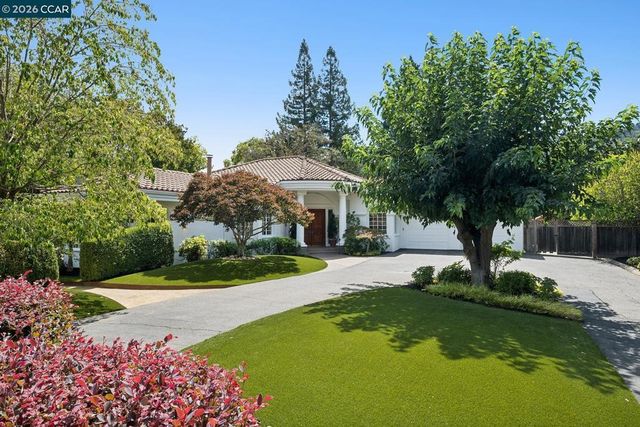 2 Reliez Manor Ct, Lafayette