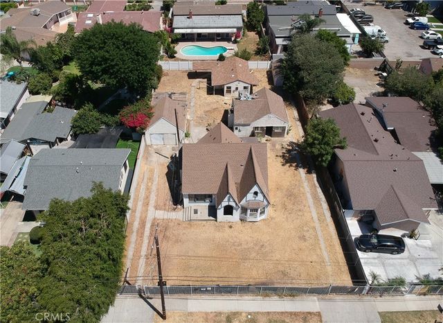 6824 Tyrone, Van Nuys