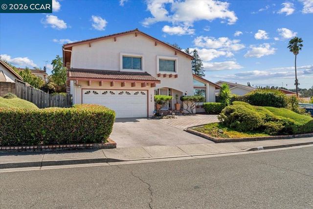 124 Chestnut Dr, Hercules