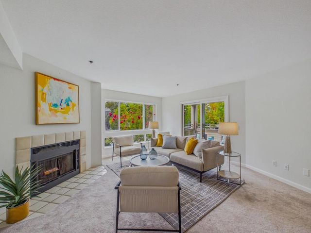 1271 Poplar Avenue # 209, Sunnyvale