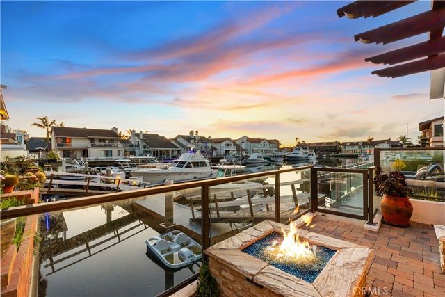 16455 Ladona Circle, Huntington Beach