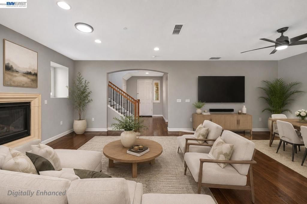 724 N Topiary Ln, Mountain House