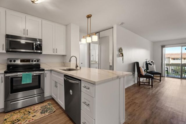 1801 Diamond Street # 3-205, San Diego