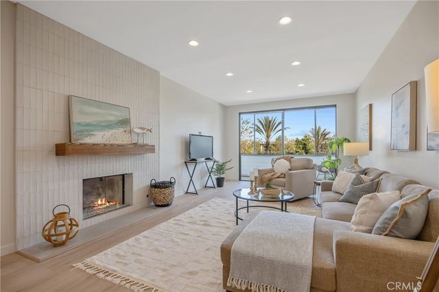 4600 Via Dolce # 206, Marina Del Rey