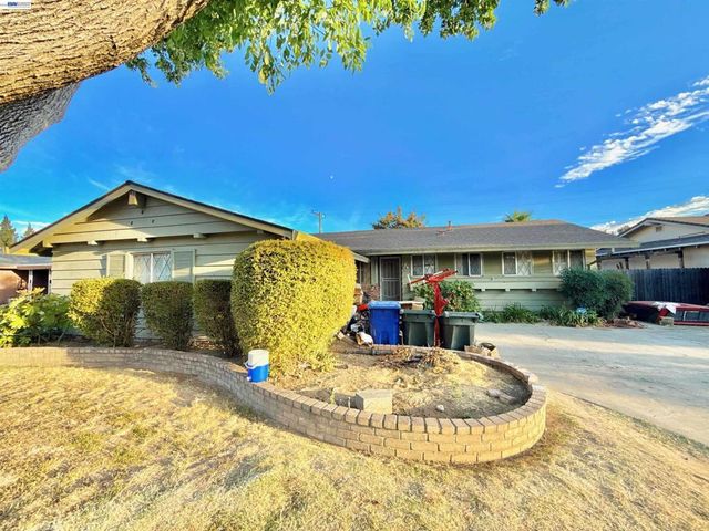 5814 Hemlock St, Sacramento