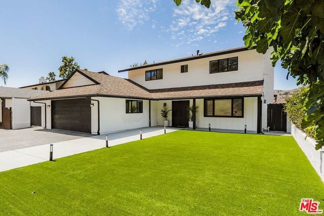 5703 Parkmor Road, Calabasas