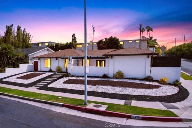 6754 S Garth, Los Angeles