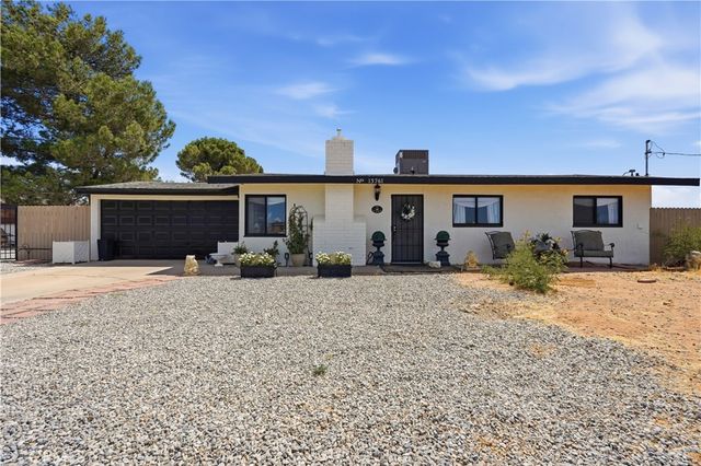 15761 Joshua, Apple Valley