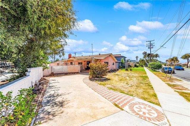 13704 Clark, Bellflower